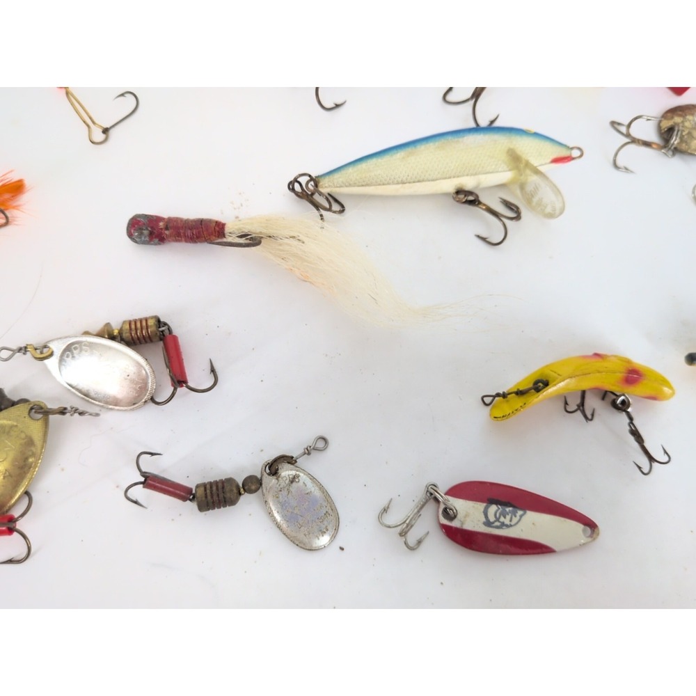 Vintage Fishing Lures Lot Mepps Aglia Red Devil Rapala Hula Spinners Hooks - Picture 3 of 14